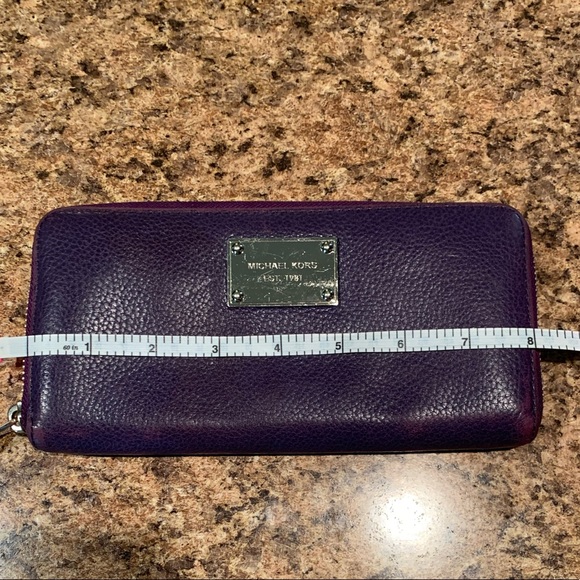 EUC Michael Kors Hobo Purse & Wallet Purple Set VINTAGE - Picture 9 of 16